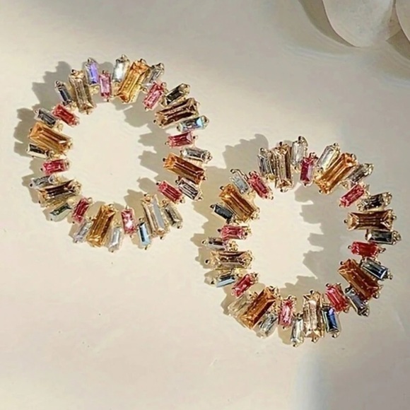 💎 Rhinestone Hoop Earrings 💎 - Picture 3 of 5